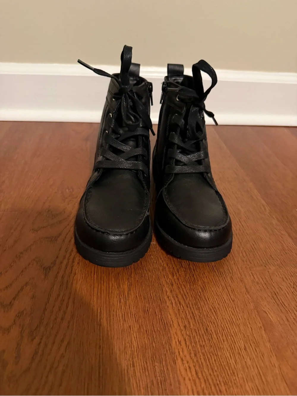 The Children's Place Boys Black Faux Leather Lace Up Boots Size 3 back to school